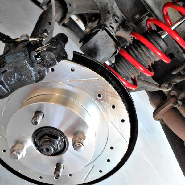 auto-mechanics-brakes-2026-01-08-05-51-09-utc